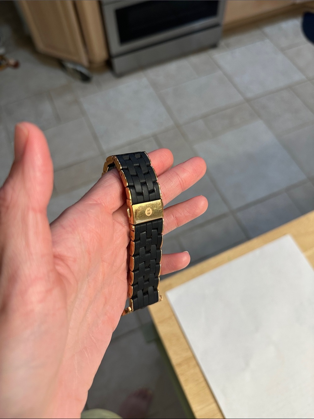 Michelle Silicone Apple Watch Band - Picture 3 of 5